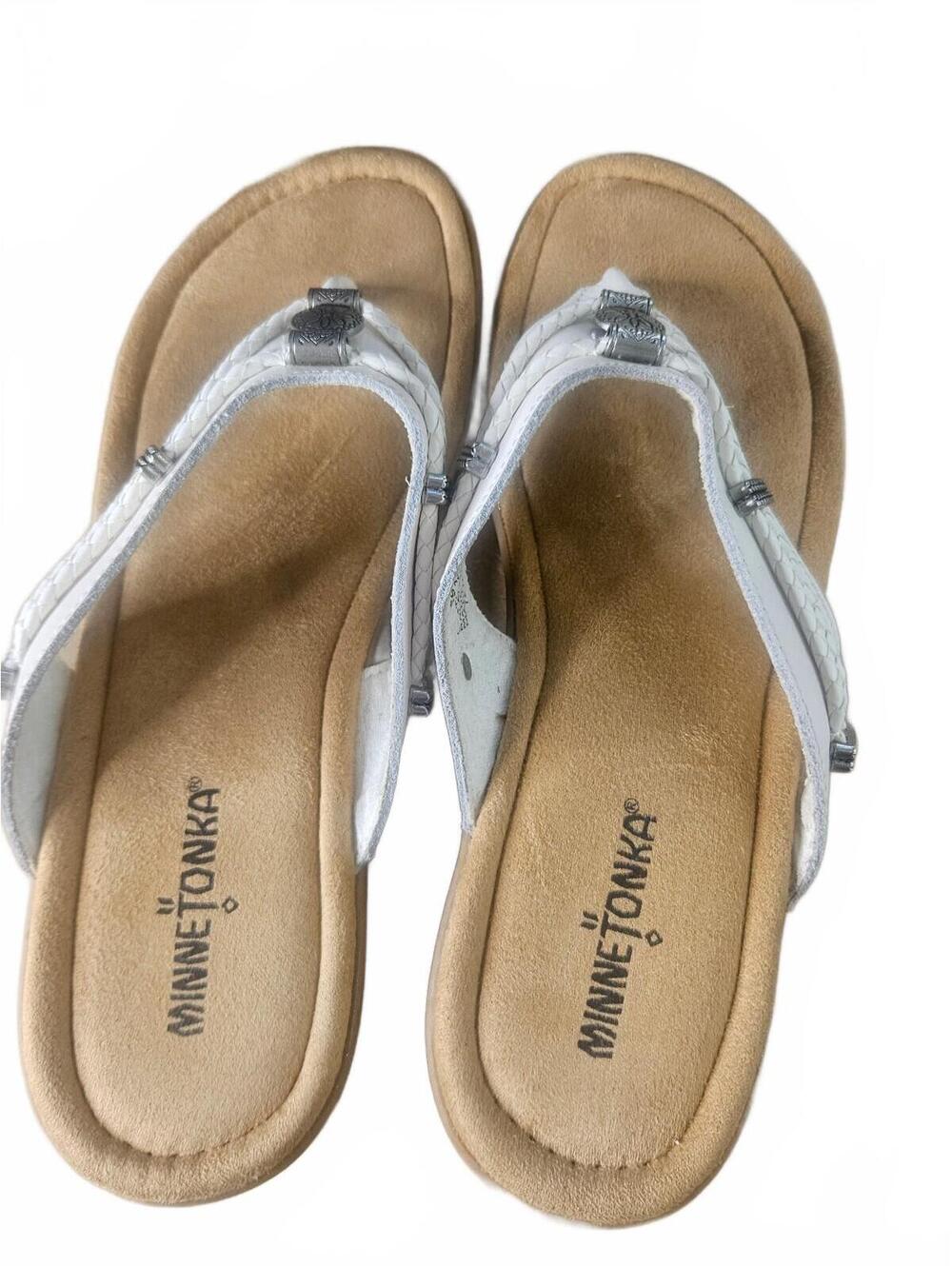 Minnetonka Women's White Leather Thong Sandals Size 10M Cushioned Leather - Picture 2 of 5
